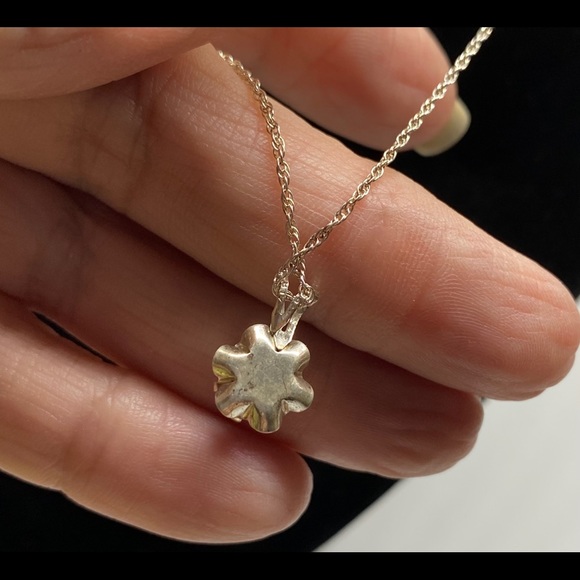 Silver 925 Lavender Amethyst Solitaire Necklace - Picture 4 of 7